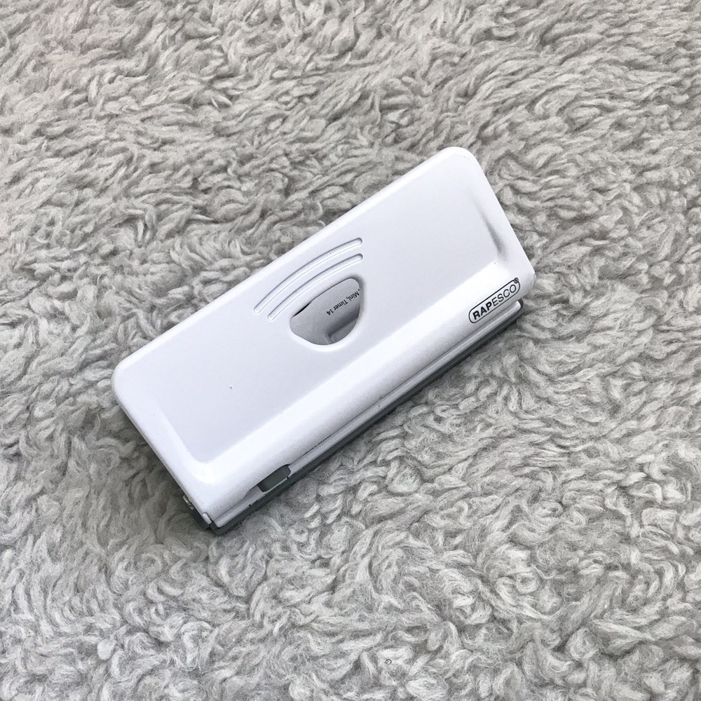 LIKE NEW Planner Hole Punch + Plus Bonus Planner